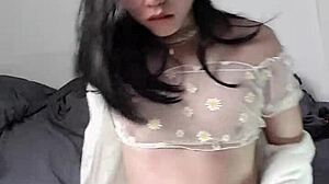 קרוסדרסר חמוד משוחח על כיף סולו עם מעריצים