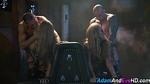 Две мадами набити силно в див 4-сум групов екшън