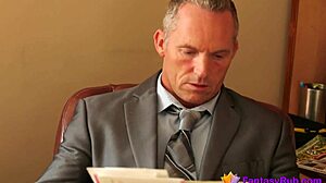 เคยลองนวดทั้งตัวพร้อมของแถมสุดฉ่ำมั้ย?