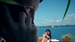 Novinha 18+ Fodida Rudemente Monta Pau Duro em Cena Voyeur Selvagem de Vizinho com Tatuagens