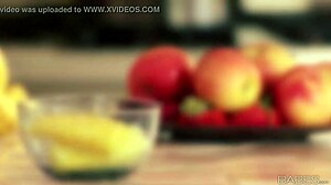 Babes Com - Brett Rossi жадува жестоко ебане в HD