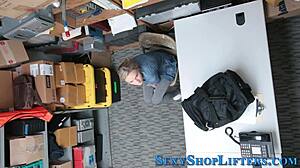 blonde amateur gets caught in high definition reality with petite cumshot 😍