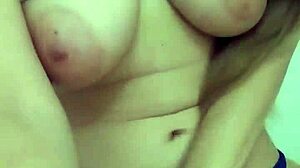 Takže si myslíš, že táto vydatá žena môže dráždiť chlapov svojím telom?