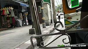 एशियन बेब पूछती है, हर पोजिशन में मुझे चोदना देखना चाहते हो?