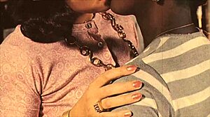 Tabou interracial vintage dans Dark Lantern London