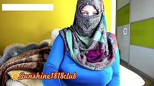 ソロのヒジャブムスリム女の子がアラブウェブカムでオナニー、録画ショー12月1日