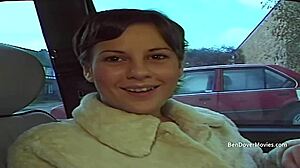 Britanka Katy, 19, hrepeni po analni akciji zdaj!