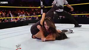 ماكسين تنهي مباراة مصارعة قذرة في المرآب.