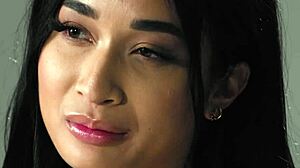 how avery black reaches orgasm solo