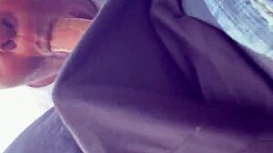 Outdoor BBW gives head in the fresh air 😍