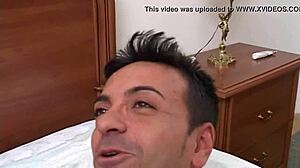 Milf si gode un incontro bollente in Italia con azione intensa