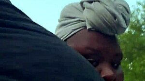 Outdoor BBW gives head in the fresh air 😍