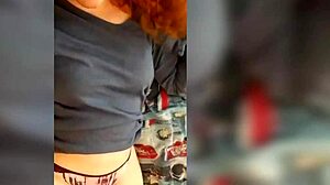 Ljubka rdečelaska draži z evropskim naglasom v sladkem findom sph