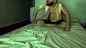 Γαμήσι πριν Χριστούγεννα με φιλενάδα και φίλη