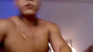 Μη χύσεις στο πρόσωπό μου, EvandMikee και ThaliaRestrepo!