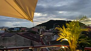 レストランのトイレでセックス、コンパイル動画。蒸し暑い屋外の手コキシーン。