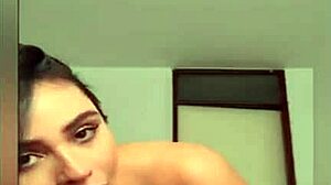 Hermosa colombiana on webcam!