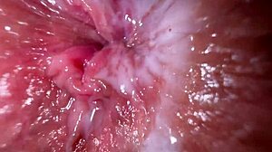 계여동생의 더러운 보지를 박고 그녀의 엉덩이에 정액을 문질렀어, 미친 세션에서