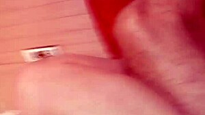 Esposa caliente reaches intense orgasm