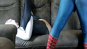 Spidey man slams gwen gwen’s tight pussy on cozy couch 🕷️