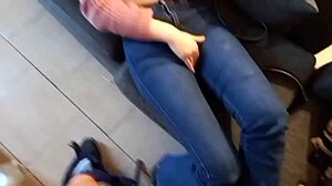 La hermana del mejor amigo se pone caliente después de beber