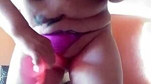 Amateur Plays With Toy And Cums
