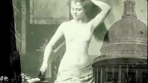 ヴィンテージ美女たちがフェラチオ