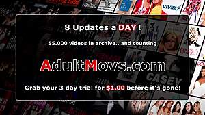 Курвистая студентка получает двойное проникновение в диком колледжском гангбэнге