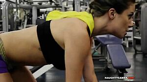 Bikini models do funny amateur workouts