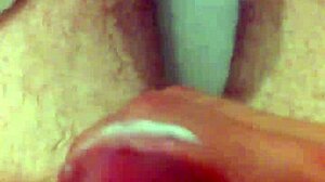 Hei, doar mă masturbez în cadă, vrei să te alături? 🛁