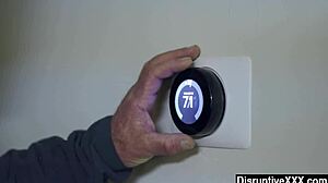 Pierwszy raz chłopaka ze starszym facetem w cichej akcji