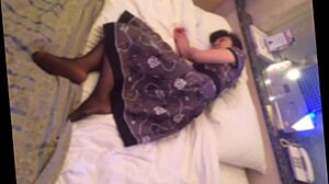 일본 아마추어, 강렬한 밤 최면 세션 중 연속 오르가즘 속임수