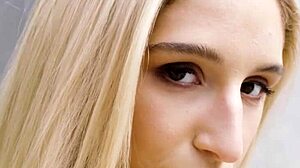 Abella Danger ukazuje obrovský latinský zadok odvážne