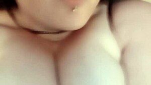 Alura Marie Baker Demonstrates Intense Squirting In Amateur Scene