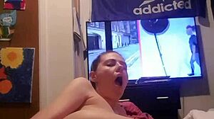 Slutty Canadian Whore Teases Her Cunt