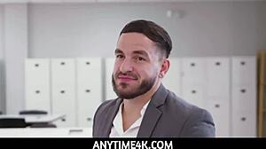 Sexo em Grupo Freeuse na Apresentação de Trabalho com Penelope Kay, Charley Hart e Willow Ryder: Boquetes, Foda e Punhetas!