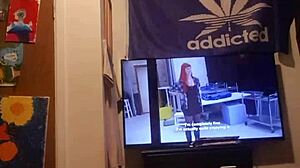 Slutty Canadian Whore Teases Her Cunt