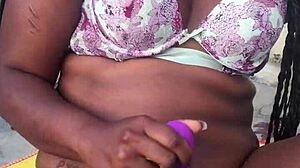 Naejaexx plays publicly