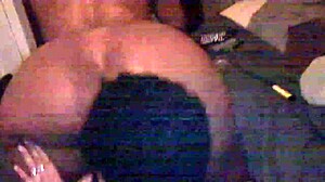 I watch two redbone thots twerk with toys