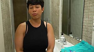 Korin MILF epikus cicikkel és seggel keményen megbaszva vad analban