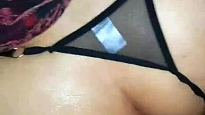 El outfit tentador de mi secretaria despierta deseo salvaje