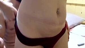 Watch this amateur mommy giving a complete oral on red?