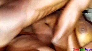 Bbws africana dá boquete no namorado no chão, tão quente!