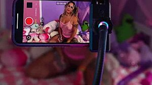 Adik tiri slam batang besar kakak tiri di cam