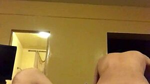 cogiendo en el hotel con mi tio!