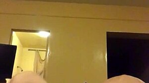 cogiendo en el hotel con mi tio!