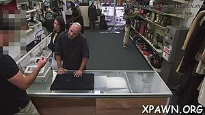 Gila! Lihat pelacur ini dominasi kontes ngewe hardcore realitas!