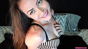 एडालिनएक्स, मेरी छातियों की पूजा करो और अभी हस्तमैथुन करो