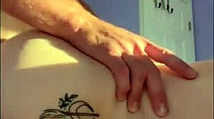 Strong guy creampies petite girl moaning loudly! 😍