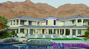 Verdorie, kijken naar grote pikken die geschoren kutten boren maakt me elke keer zo opgewonden!